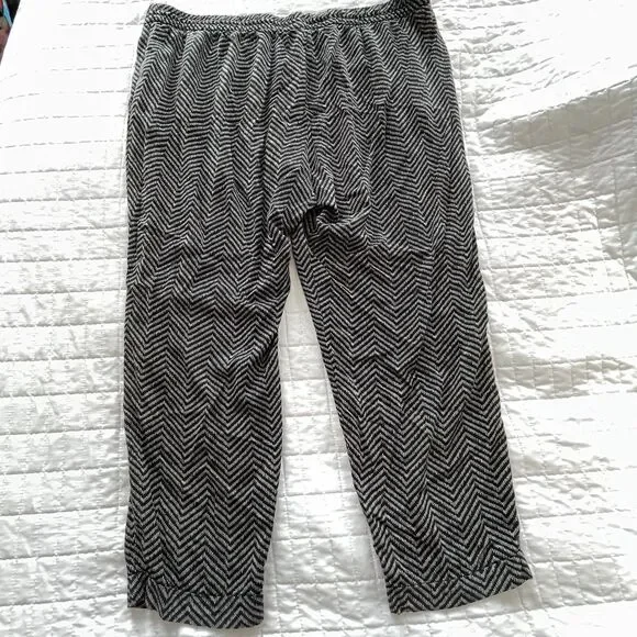 Old Navy Black Soft Pants Boho Print Ankle Cropped Lounge Bottoms Womens Size XL - Picture 2 of 11